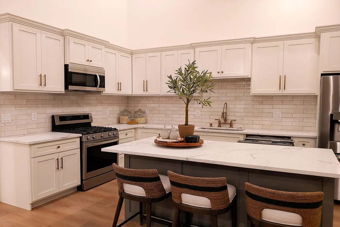 Custom kitchen by Rafael's Furniture